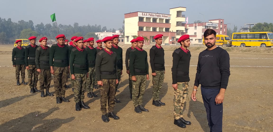 Morning Parade 25